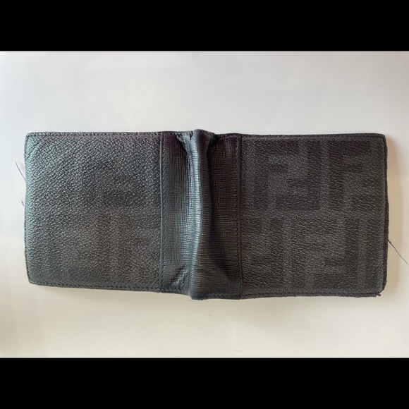 Authentic FENDI wallet, with original box and bag - Picture 6 of 7